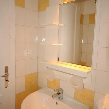 Bed & Breakfast Agon 2*